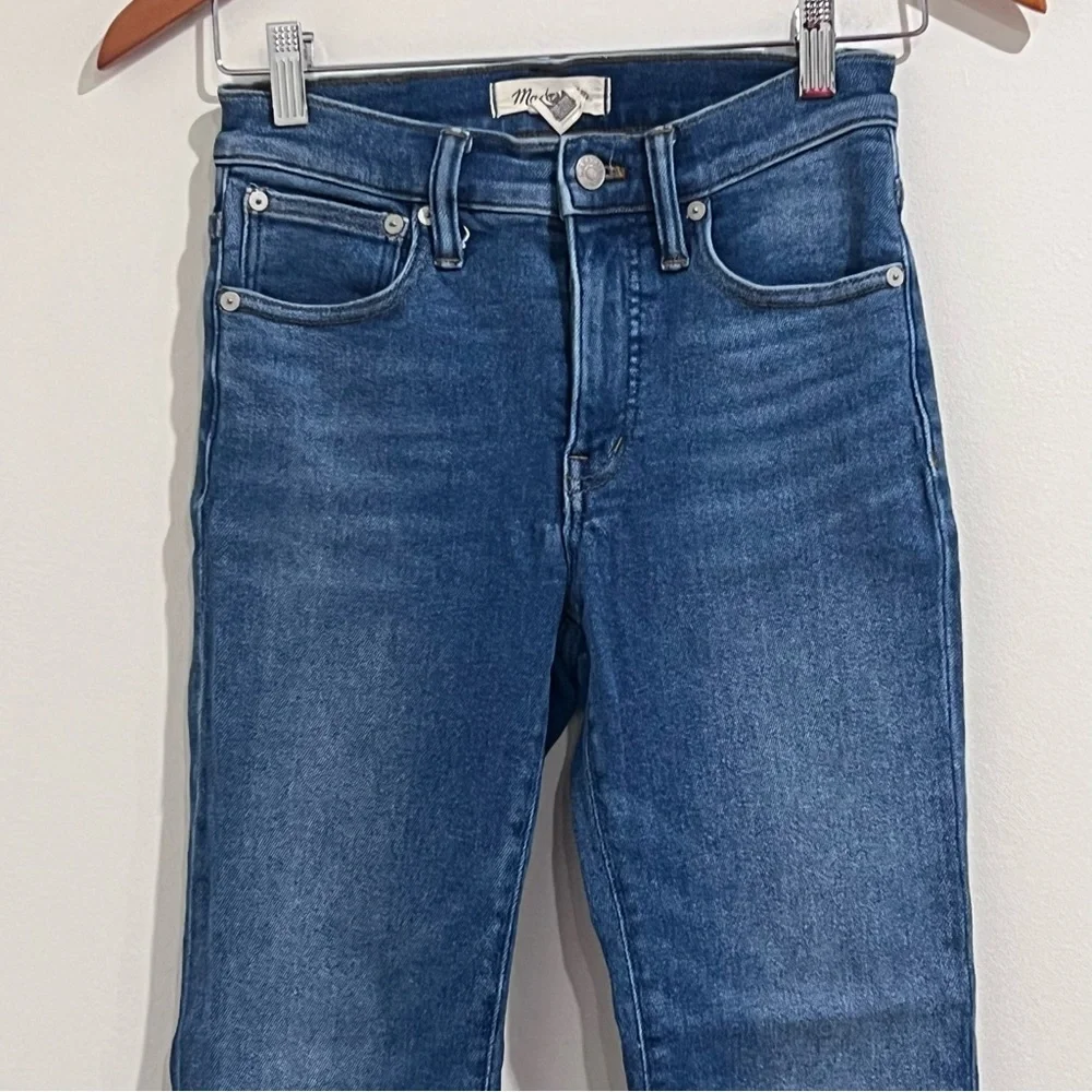 EUC Madewell Cali Demi-Boot Raw Hem Jeans in Fleetwood Wash - Picture 3 of 10